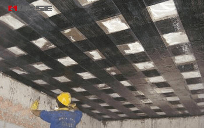 CFRP memperkuat lempeng beton bertenaga