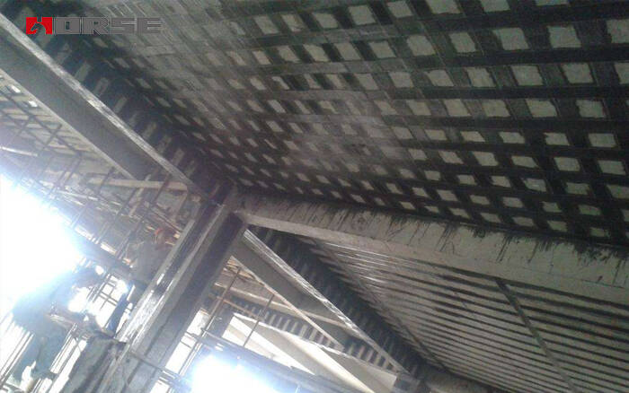 Lembaran asli diperkuat oleh pembungkusan serat karbon