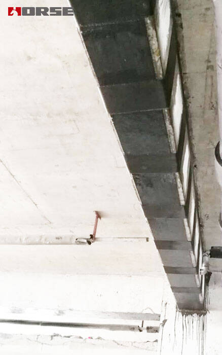 penguatan serat karbon (FRP)