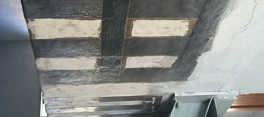PEMBUNGKUS SERAT KARBON