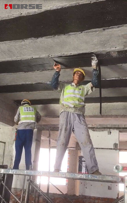 Penguatan Serat Karbon Untuk Lantai Retak