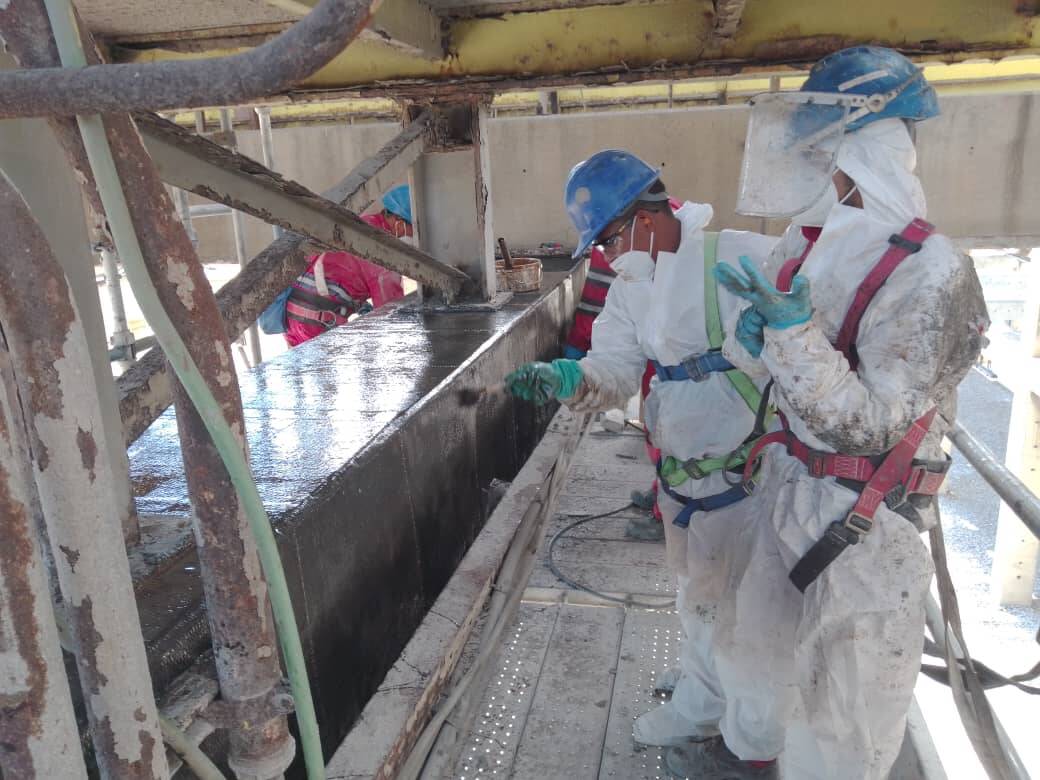 Rehabilitasi Balok Beton Bertulang yang Rusak dengan Kain Serat Karbon Unidirectional HM-30