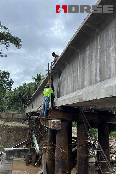 HM-30 CFRP pada Sambungan Balok Jembatan Mati-Maragusan