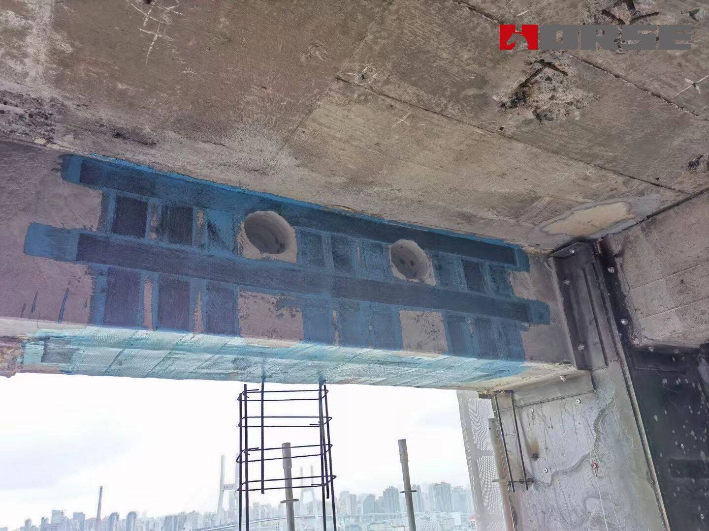 Balok Beton Bertulang Dengan Bukaan Diperkuat Menggunakan Lembaran CFRP