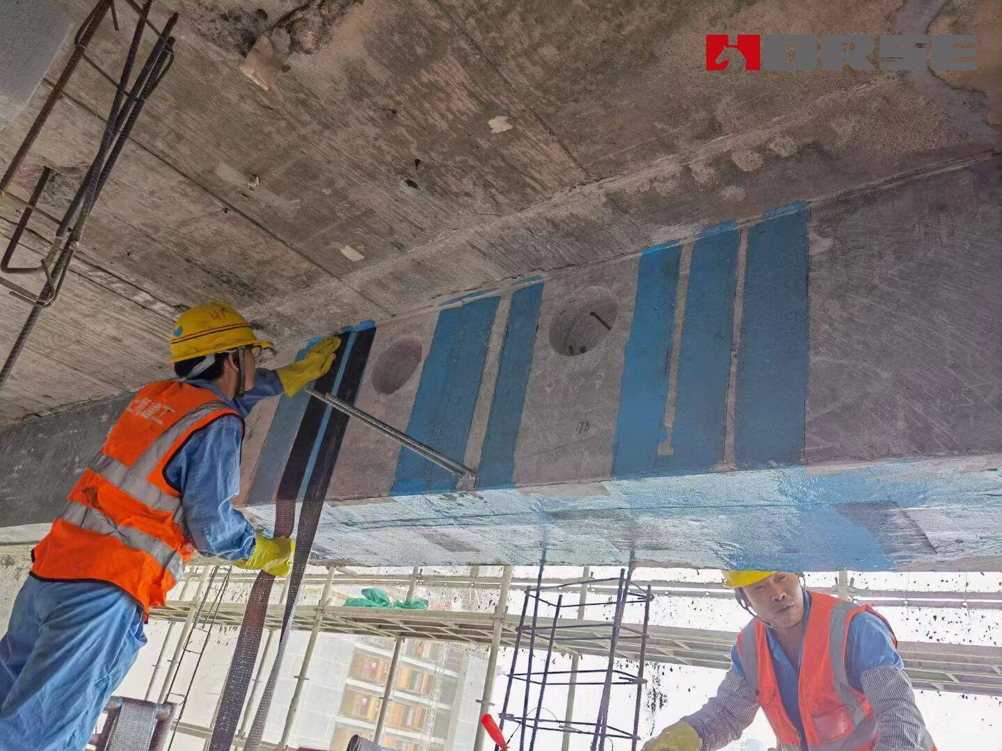 Balok Beton Bertulang Dengan Bukaan Diperkuat Menggunakan Lembaran CFRP