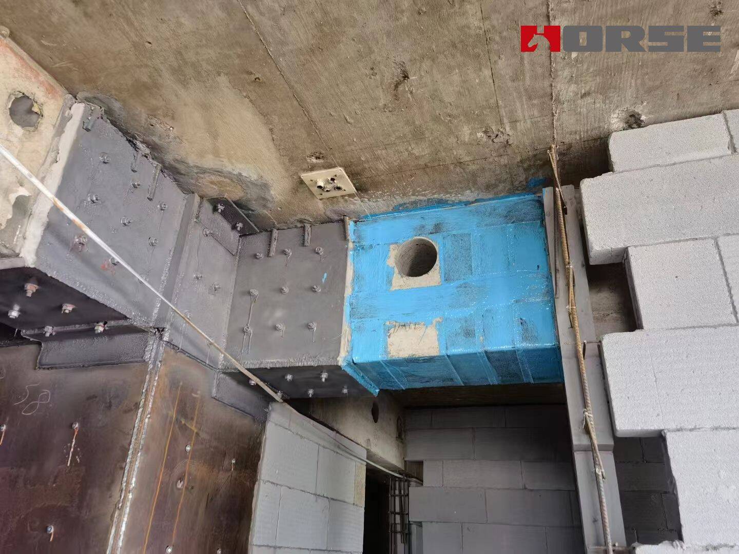 Balok Beton Bertulang Dengan Bukaan Diperkuat Menggunakan Lembaran CFRP