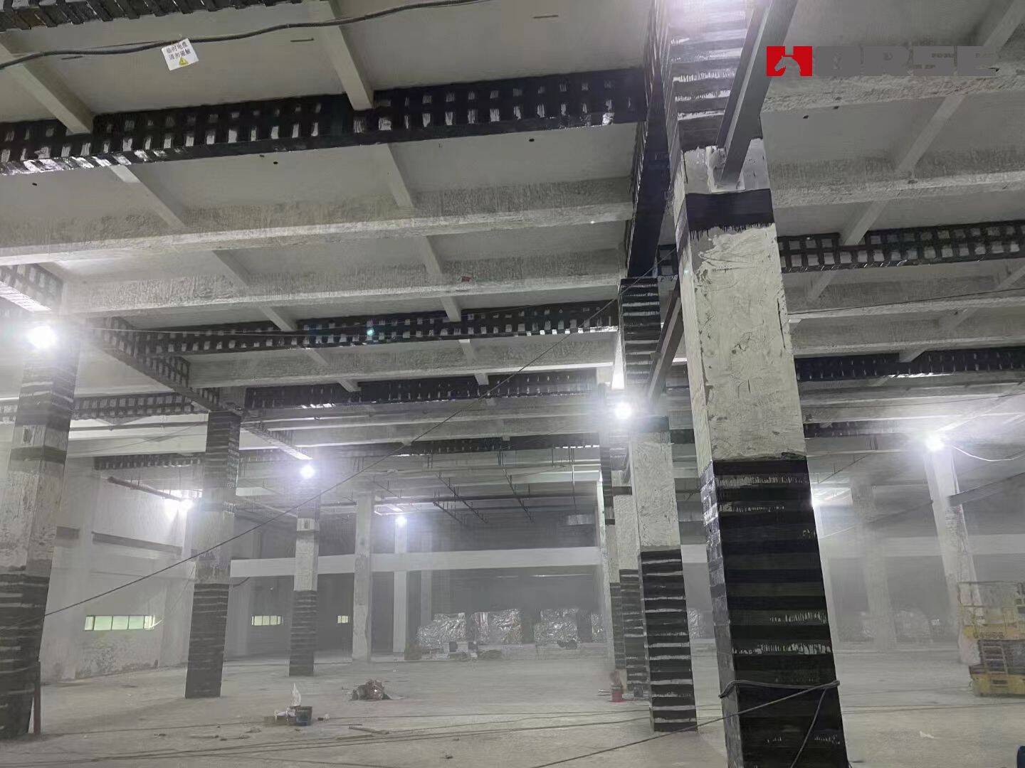 Komposit Polimer Bertulang Serat Karbon (CFRP) Untuk Meningkatkan Kapasitas Beton Bertulang