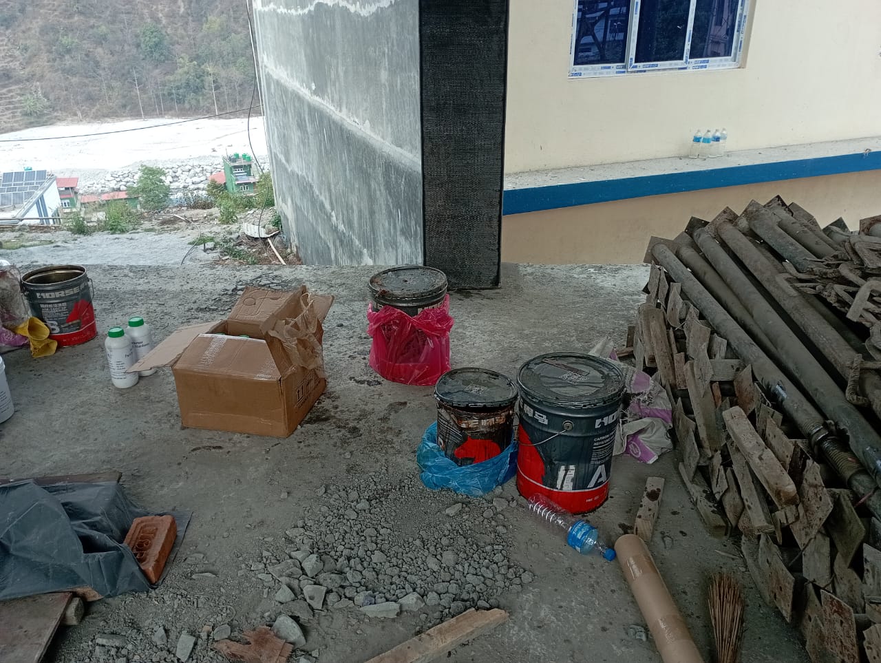 Serat Karbon dalam Kekuatan Tekan untuk Kolom