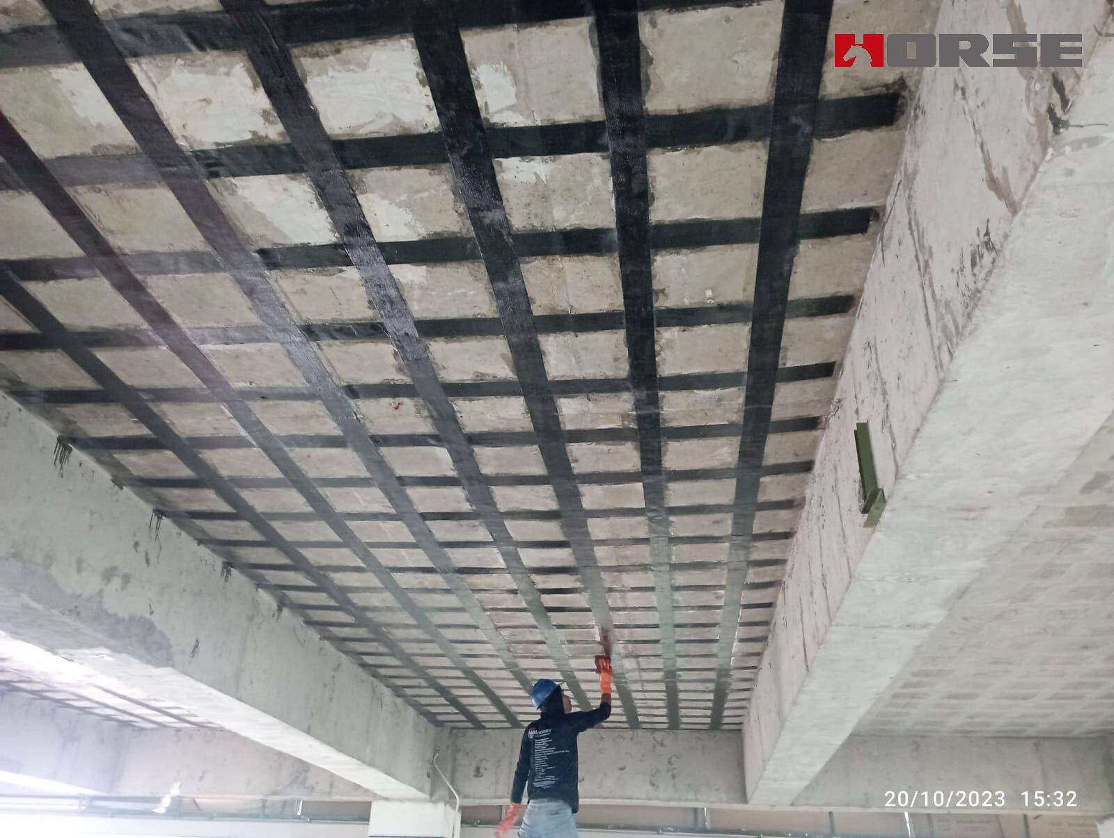 Perbaikan Retak Beton Serat Karbon