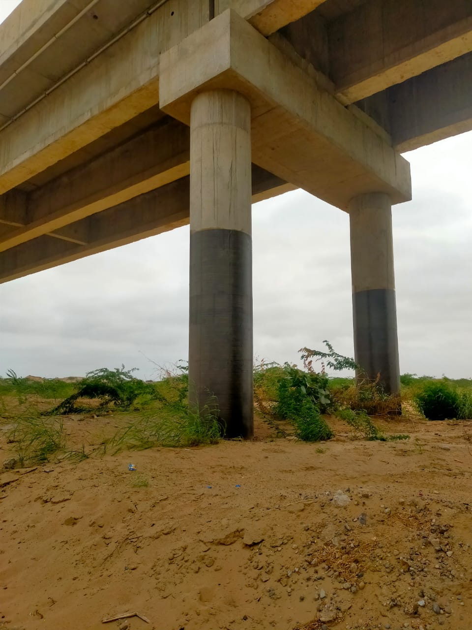 Penguatan Jembatan dengan Lembaran Serat Karbon HM-60