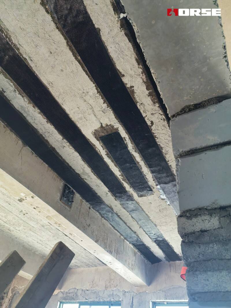 Penguatan Serat Karbon untuk Retakan