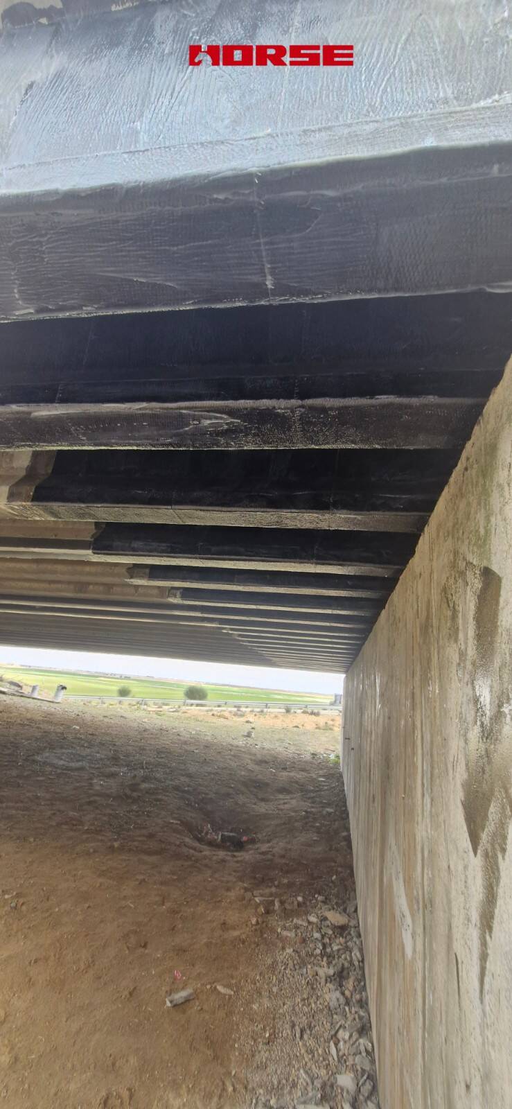 Perkuatan Jembatan Multi-Gelagar Beton Prategang dengan Laminat CFRP dan U-wrap Perkuatan Jembatan Multi-Gelagar Beton Prategang dengan Laminat CFRP dan U-wrap