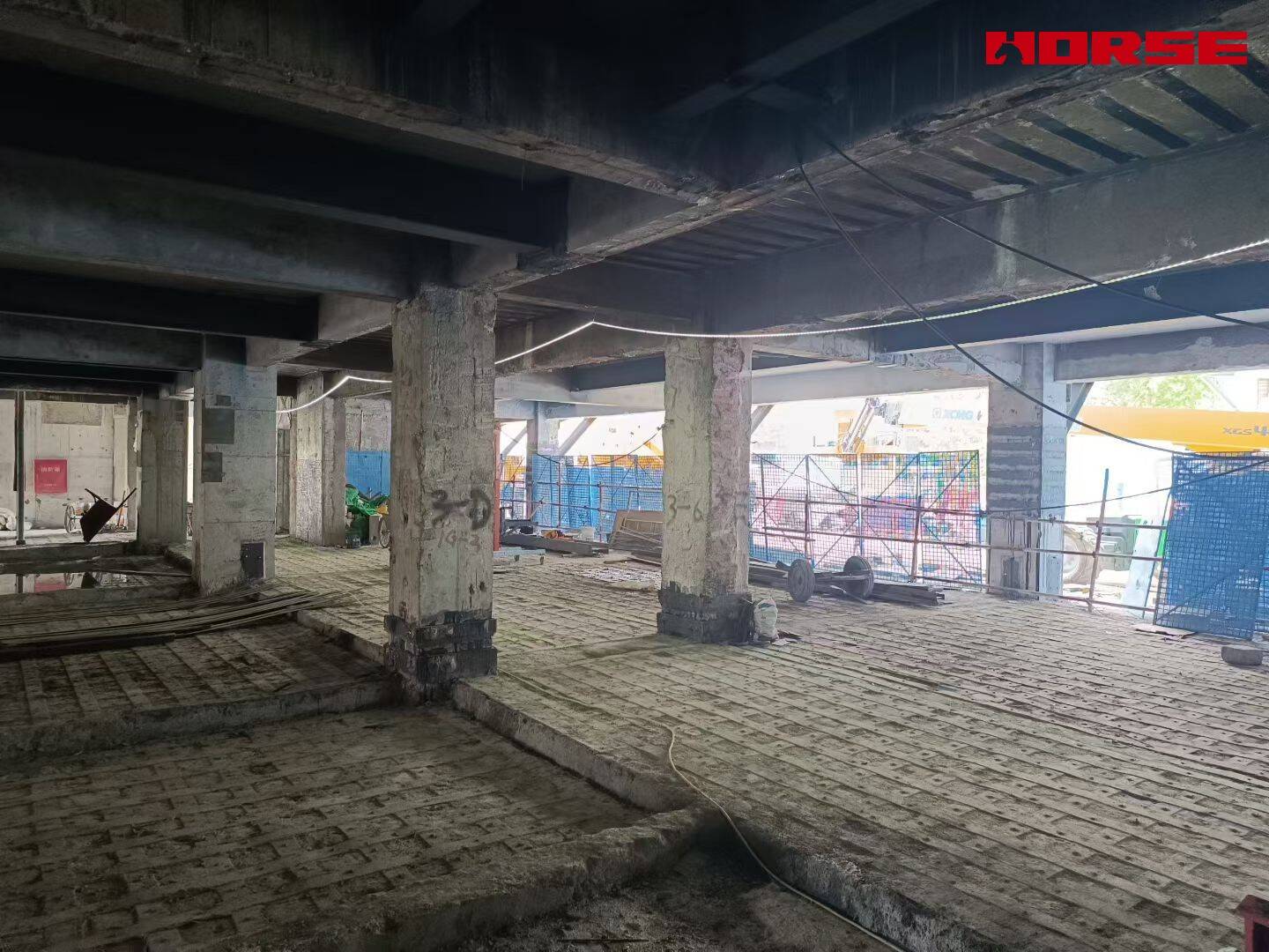 Perbaikan dan Perkuatan Struktural Gedung Perkantoran Bertingkat Tinggi Perbaikan dan Perkuatan Struktural Gedung Perkantoran Bertingkat Tinggi