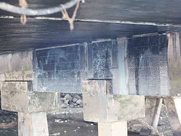 Penguatan Serat Karbon untuk Balok Dermaga Pelabuhan