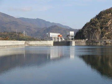 Reservoir yang Diperkuat dan Diperbaiki Serat Karbon
