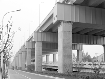 Balok Penutup Bertulang Dengan Strip Karbon Prategang