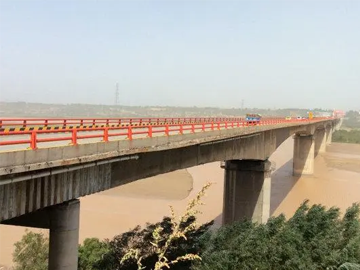 Retakan Struktural Jembatan - Penguatan Struktural Serat Karbon