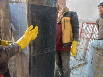 Serat Karbon dalam Kekuatan Tekan untuk Kolom