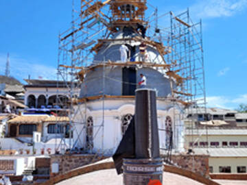 Serat Karbon HM Mendukung Gereja Meksiko