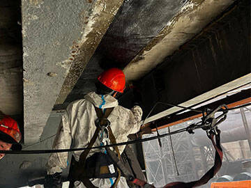 Bunker penyimpanan Coke diperkuat serat karbon